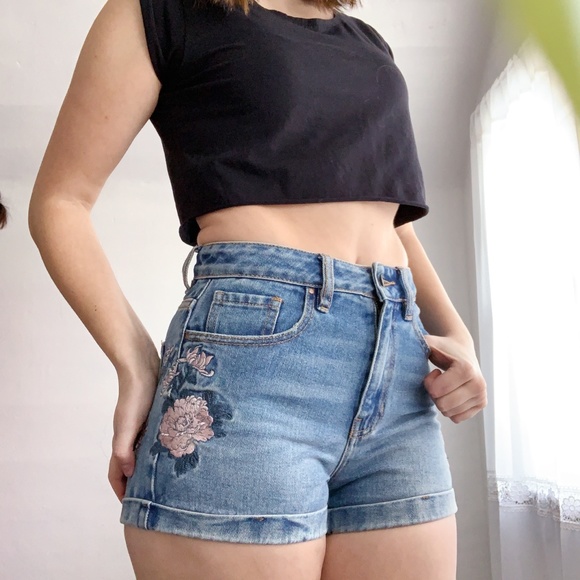 Pacsun 24 Flower Mom Jean Shorts - Picture 4 of 7